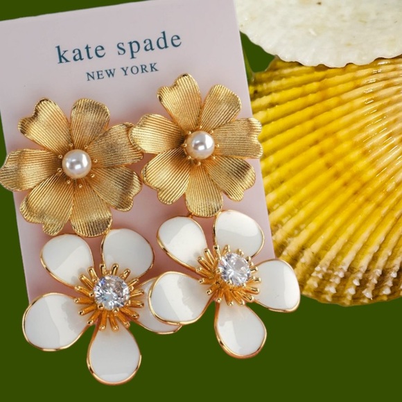 COPY - Kate Spade Flower Drop Pierced Dangle Drop Earrings Gold White - Picture 3 of 3